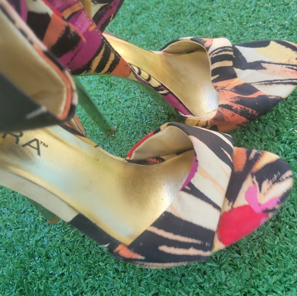 Fun Sexy Heels - Picture 12 of 15